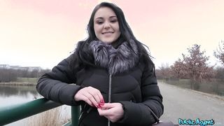 Orosz tini nőci pénzért reszel