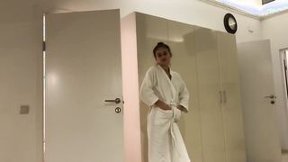 Orosz tini kicsike csajszi segglyukba kefélbe