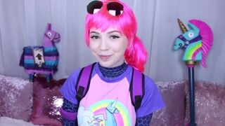 Fortnite cosplayes maca orálozza a műfaszokat