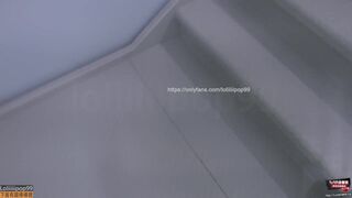 Termetes mellű japán barinő megrakva