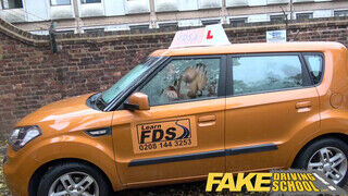 Fake Driving School - 19 éves lány fenékbe is engedi