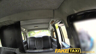 FakeTaxi - Csöcsös világos szőke tini a taxiban kúr