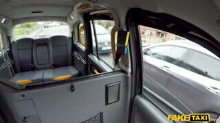 Fake Taxi - Lina Luxa a magas francia tini csajszika