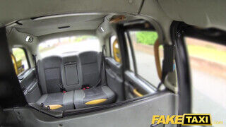Fake Taxi - Barbie Sins baszható a taxiban