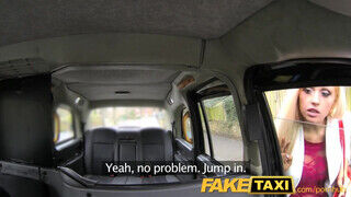 FakeTaxi - Csöcsös világos szőke popóba reszelve