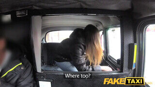 Fake Taxi - Barbara Bieber a szilikon cickós tini