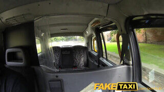 FakeTaxi - Csábos lengyel szuka megdugva