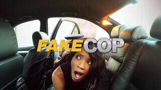 Fake Taxi - Candy Banks felizgult a taxiban