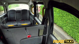 Fake Taxi - Skyler Mckay a lufi csöcsű milf