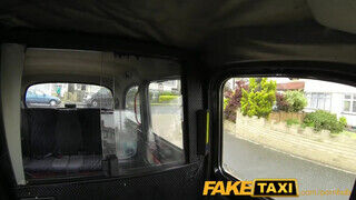 FakeTaxi - egy szenvedélyes irodista nőci