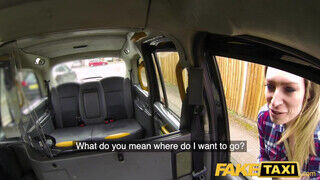 Fake Taxi - Ava Austen kamatyolni akart