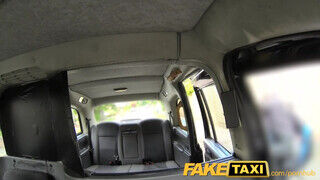 FakeTaxi - gigantikus csöcsű tini csajszika