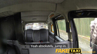 FakeTaxi - finn világos szőke gádzsi kalandra vágyik