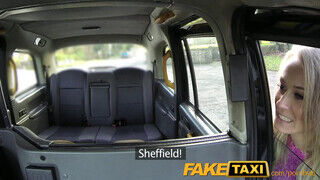 FakeTaxi - vékony pipi gyönyörű csizmában