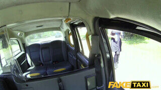 Fake Taxi - Csöcsös gigászi popós csajszika megdöngetve