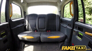Fake Taxi - Ashleigh Devere a gigantikus tőgyes nőci