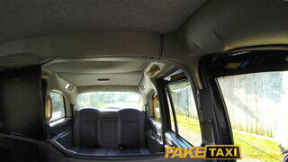 FakeTaxi - Chelsey Lanette a óriási csöcsű szöszi