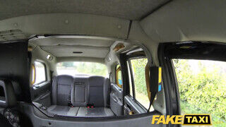 Fake Taxi - brutálisan vonzó milf szexelni akar
