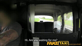 FakeTaxi - aranyos világos szőke nőci kedveli a gigantikus dárdát