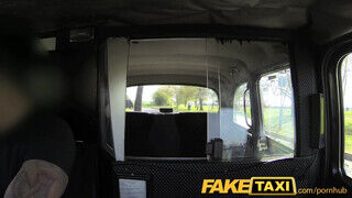 FakeTaxi - ártatlan kicsike tini csajszi és a vastag hímtag
