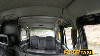 FakeTaxi - Ella Hughes a vadító vörös hajú spiné