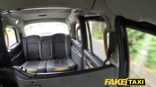 Fake Taxi - Perverz gigantikus csöcsű érett nő