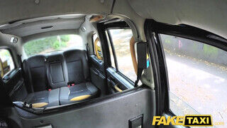 Fake Taxi - Cassidy Klein dugható a taxiban