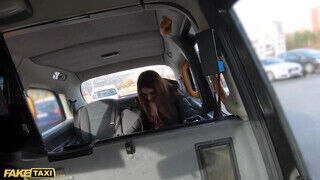 Fake Taxi - Charlotte Angie a cuki olasz maca