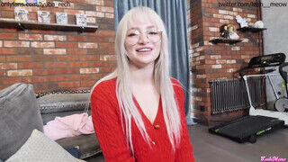 Leah Meow picsája megkefélve