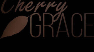 Cherry Grace a gigantikus mellű barinő