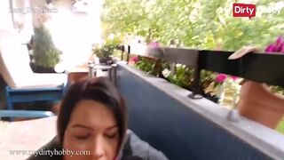 Lara Bergmann forró baletli orálozása megbaszva óriási faszal