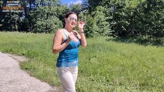 Hapsim vonzó anyja elcsábított egy kemény, hosszú baszásra