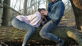 Megbasztam egy vonzó házas idegent a parkban