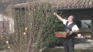 Csábító világos szőke tini amatőr segglyukba reszelve és szájba lőve termetes farasszal